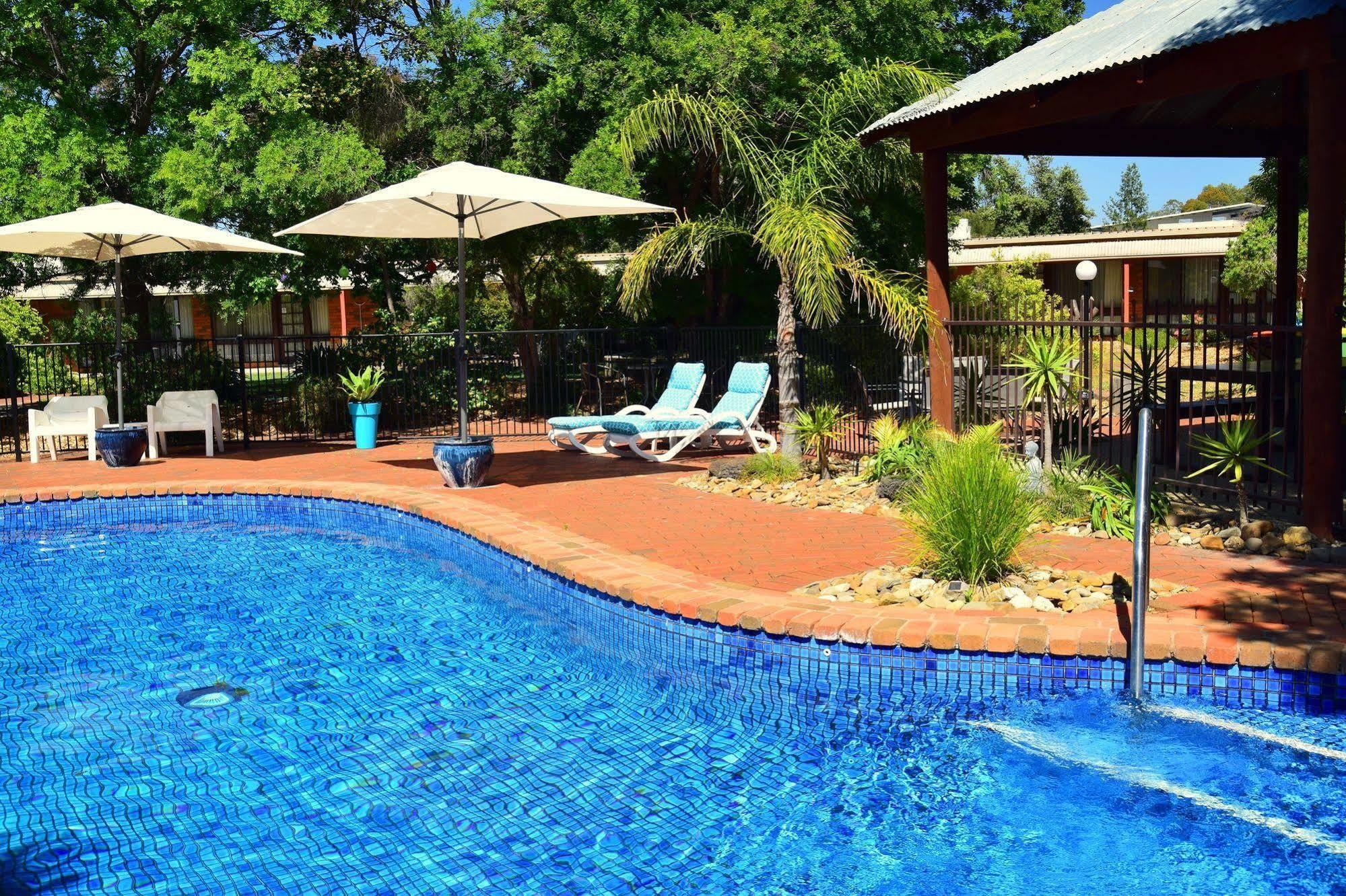 River Country Inn (Adults Only) Моама Экстерьер фото